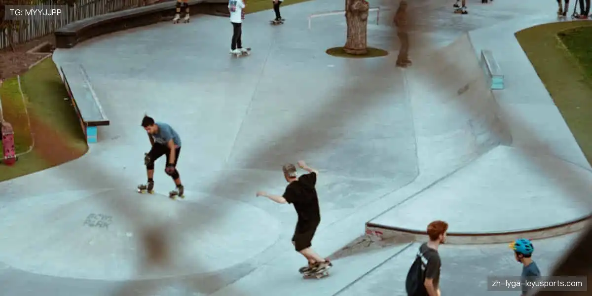 🎁【周边商城】限量潮品，把偶像的荣耀穿在身上！